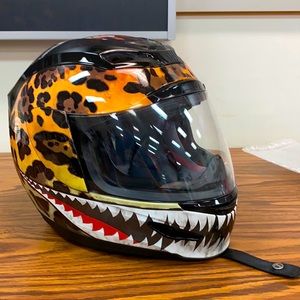 Icon motorcycle helmet size med